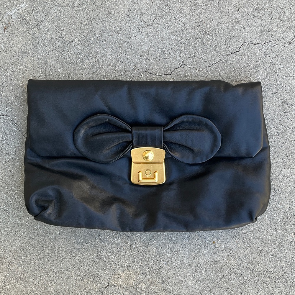 Good as new Marc by Marc Jacobs Oversized Leather Bow Clutch